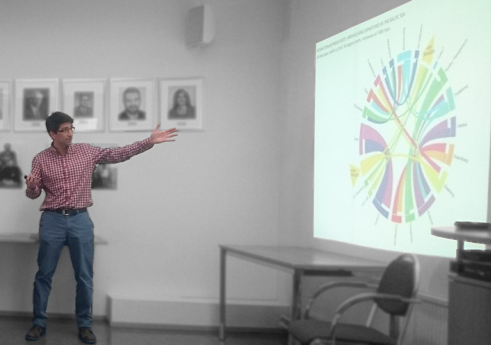 Manuel Frias presenting